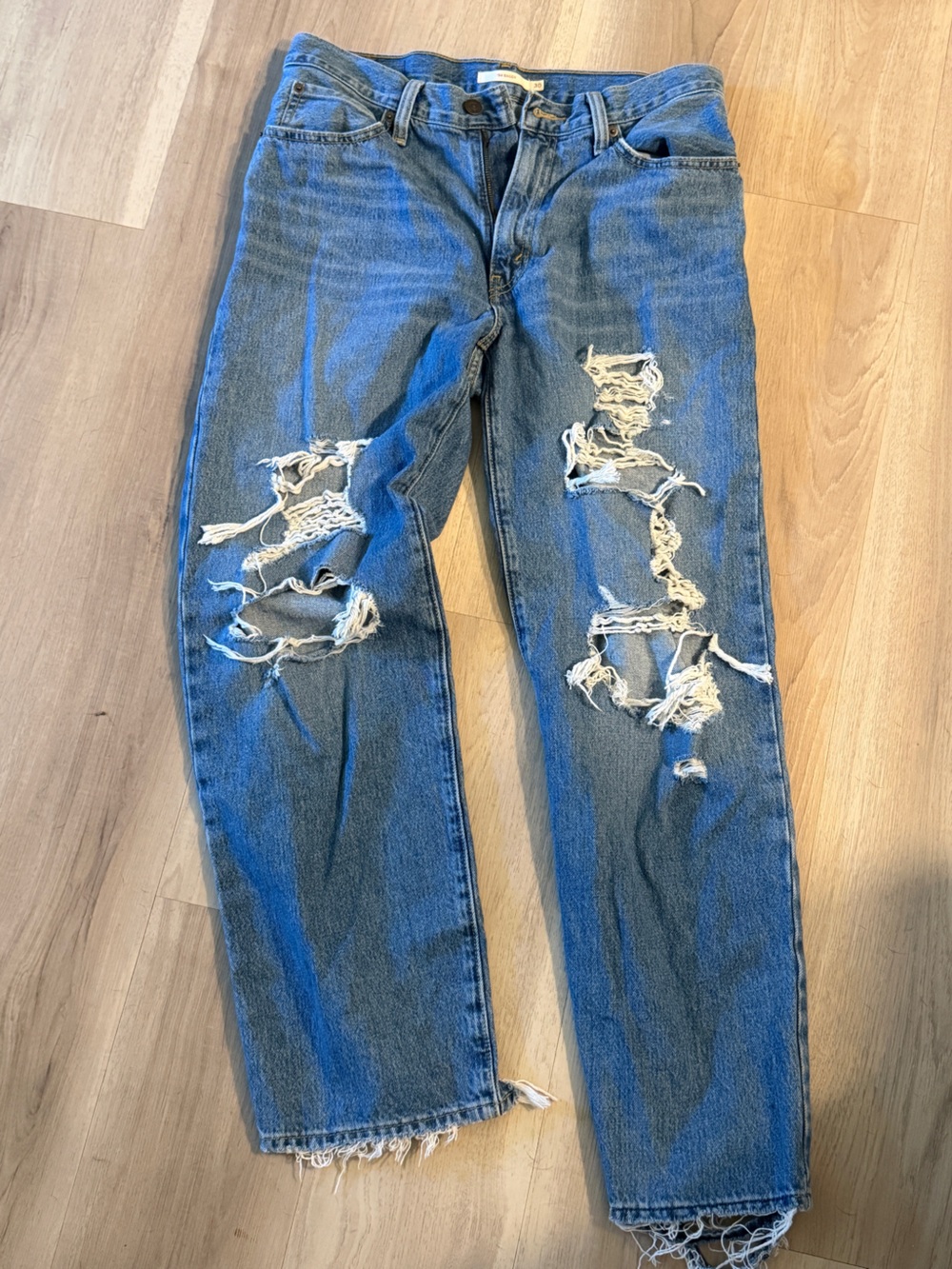 Levi’s 94 baggy jeans